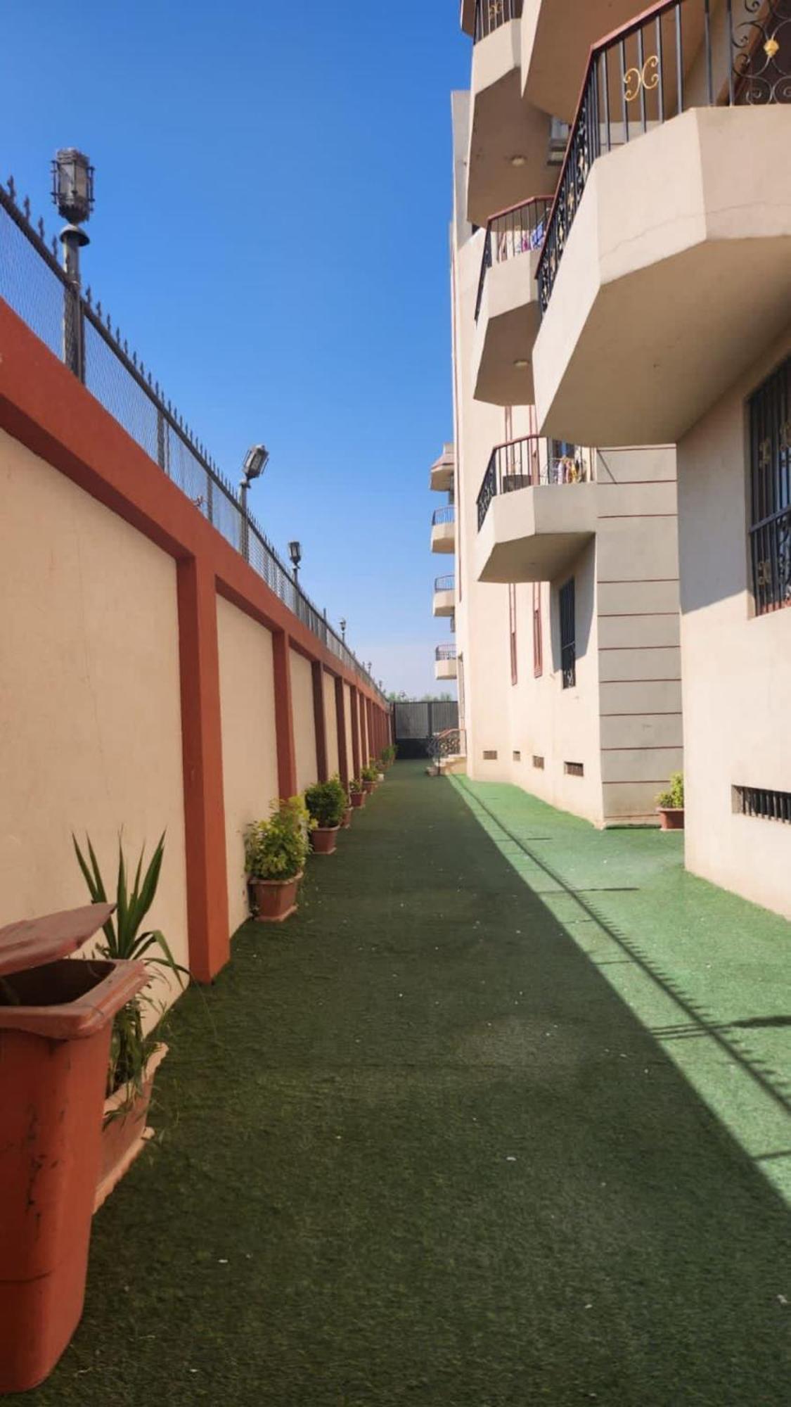 Wa Set Luxor Apartment Buitenkant foto